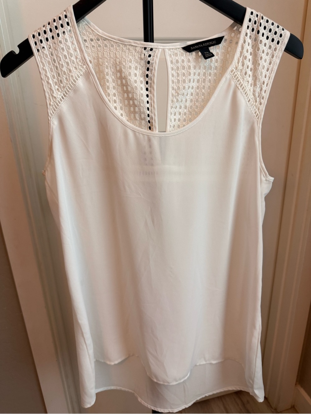 Banana Republic White Crochet-Shoulder Sleeveless Camisole